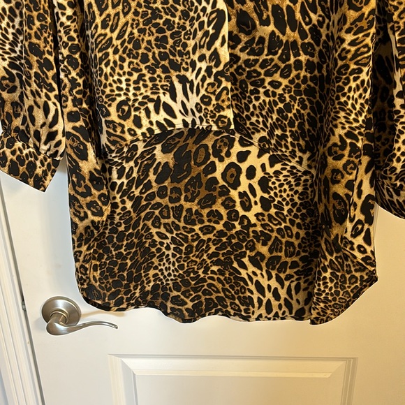 P Luca Milano Women’s High Low Blouse Leopard print NWT Size Large - Picture 4 of 6